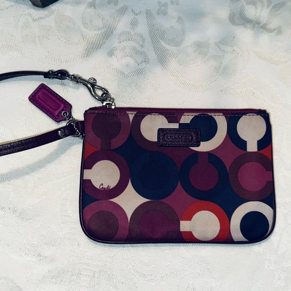 Coach Parker Op Art Bordeaux Multicolor small satin and leather wristlet - Picture 3 of 6